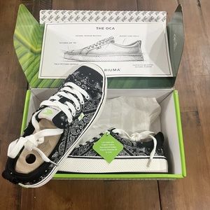 Cariuma Shoe Unisex OCA Low Black Bandana Canvas Sneakers Brazil Multiple Sizes
